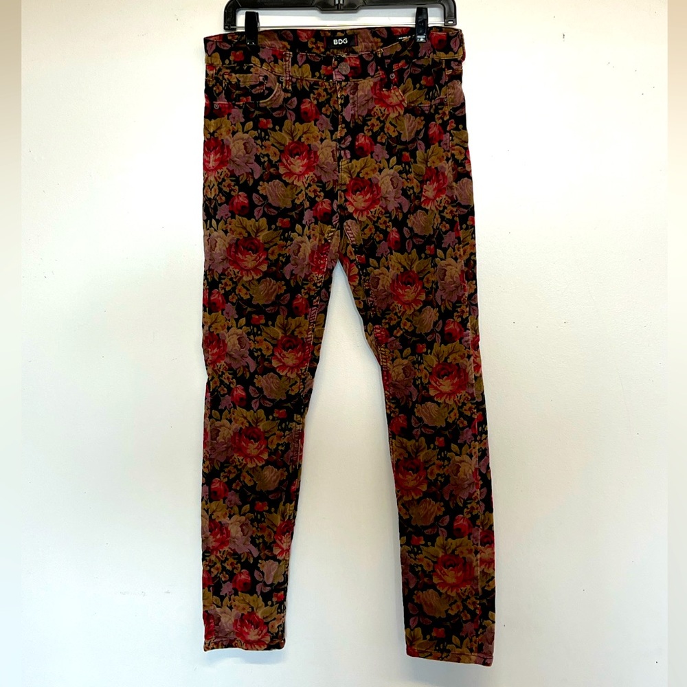 Circa 2003 BDG floral velvety cotton pants. Size 30x29 or Wmn size 10